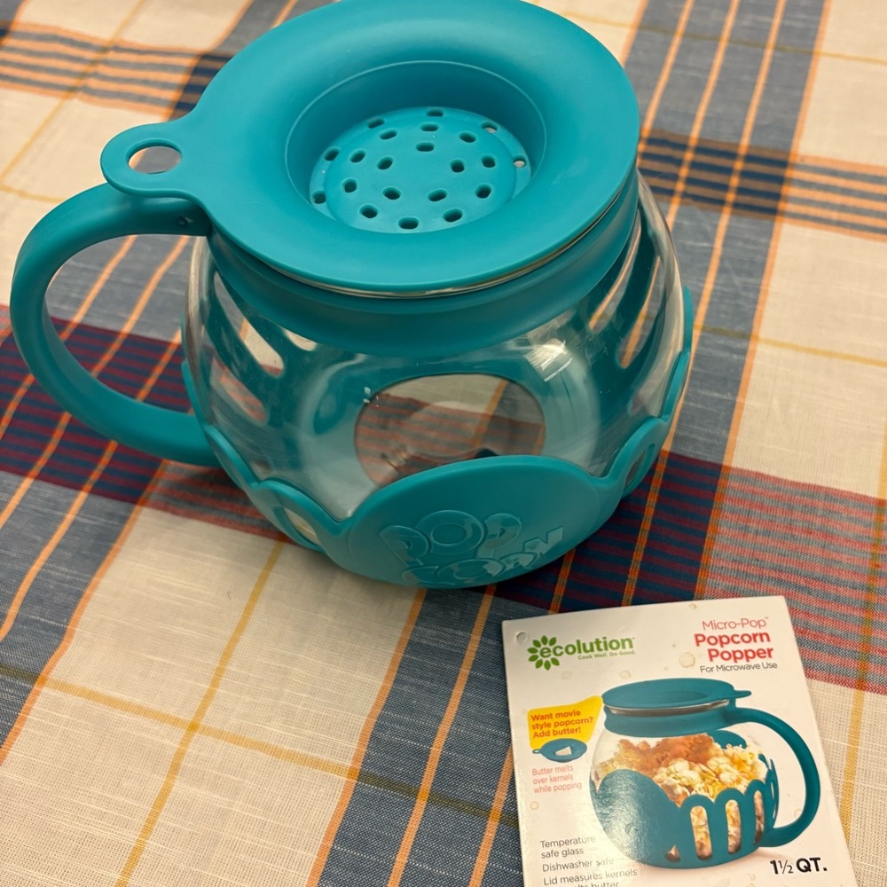 MICRO-POP 1.5 Qt. Teal Glass Popcorn Popper